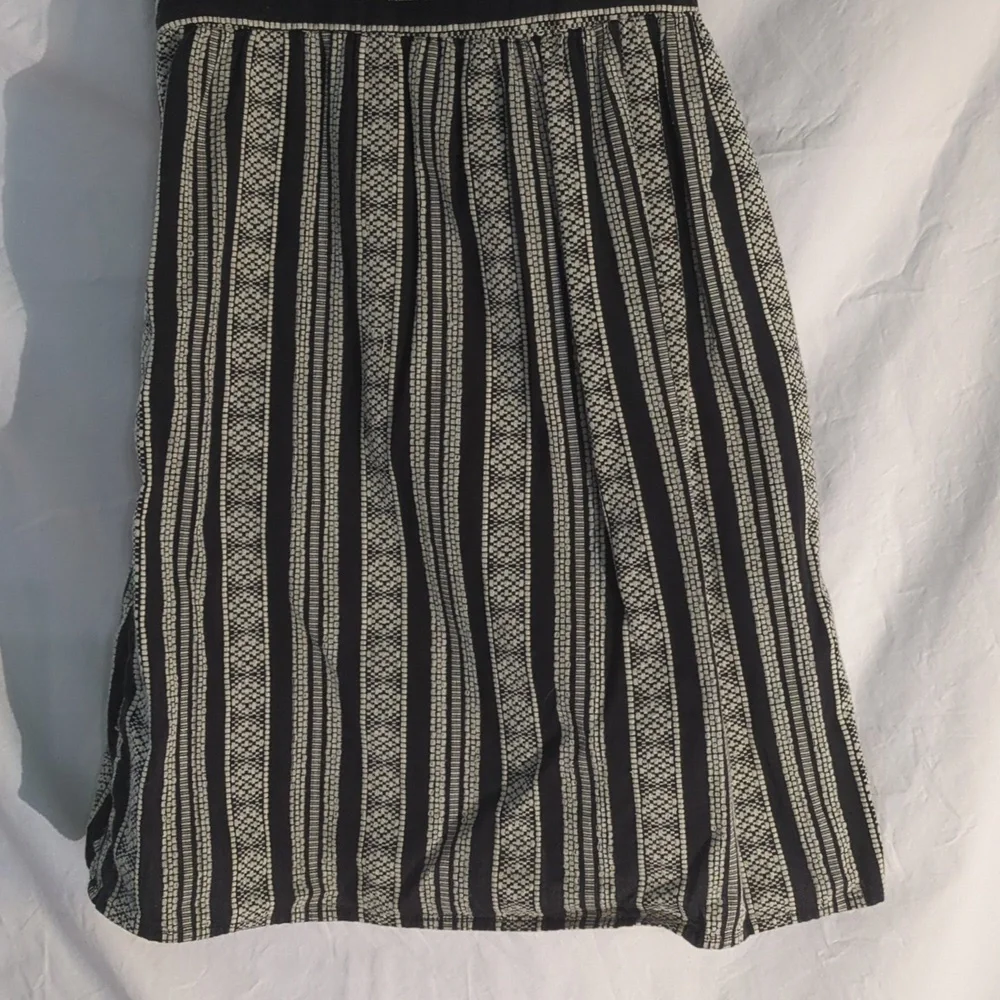 Old Navy | Black and White Woven Pattern Sundress Elastic Back Adjust Straps | M
